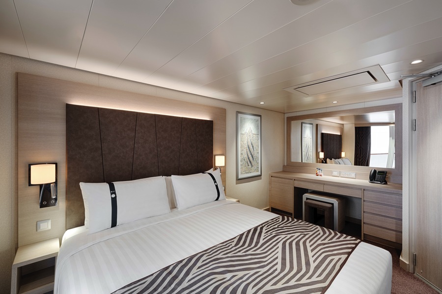 MSC Cruises MSC World Asia Premium Suite Aurea with Promenade & Ocean View 2 SLP ©MSC Rights.jpg